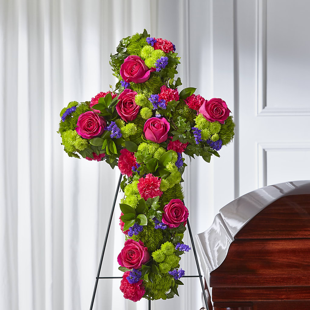Tribute Rose Floral Cross – The Flower Garden #2, Tupelo MS