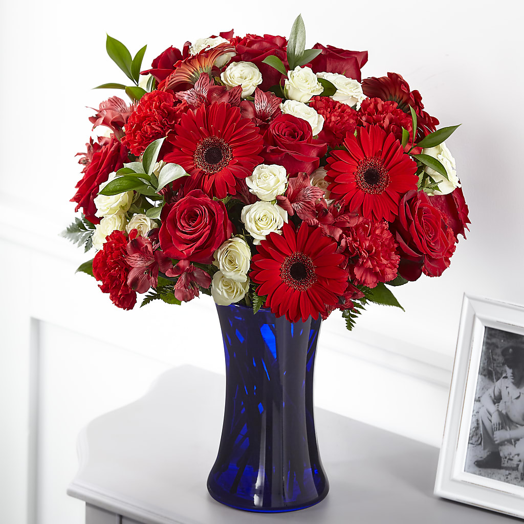 Hearts Embrace Bouquet – The Flower Garden #2, Tupelo MS