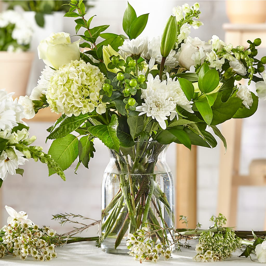Classic Ivory – A Florist Original – The Flower Garden #2, Tupelo MS