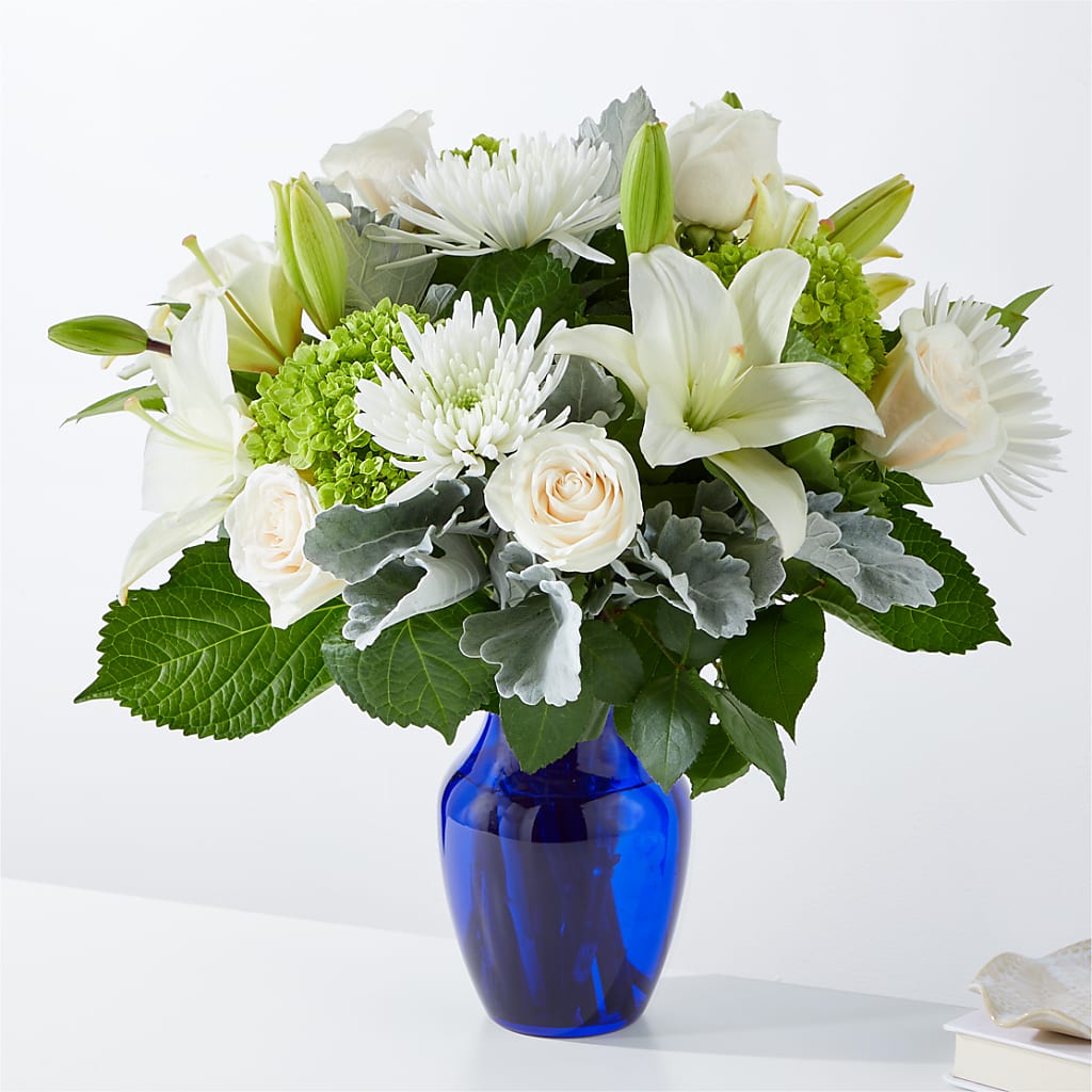 Snowy Dreams Bouquet – The Flower Garden #2, Tupelo MS