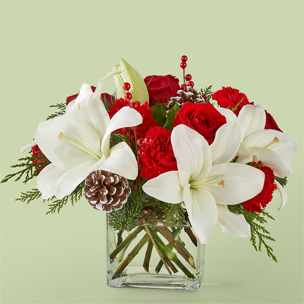 Glistening Icicles Bouquet – The Flower Garden #2, Tupelo MS
