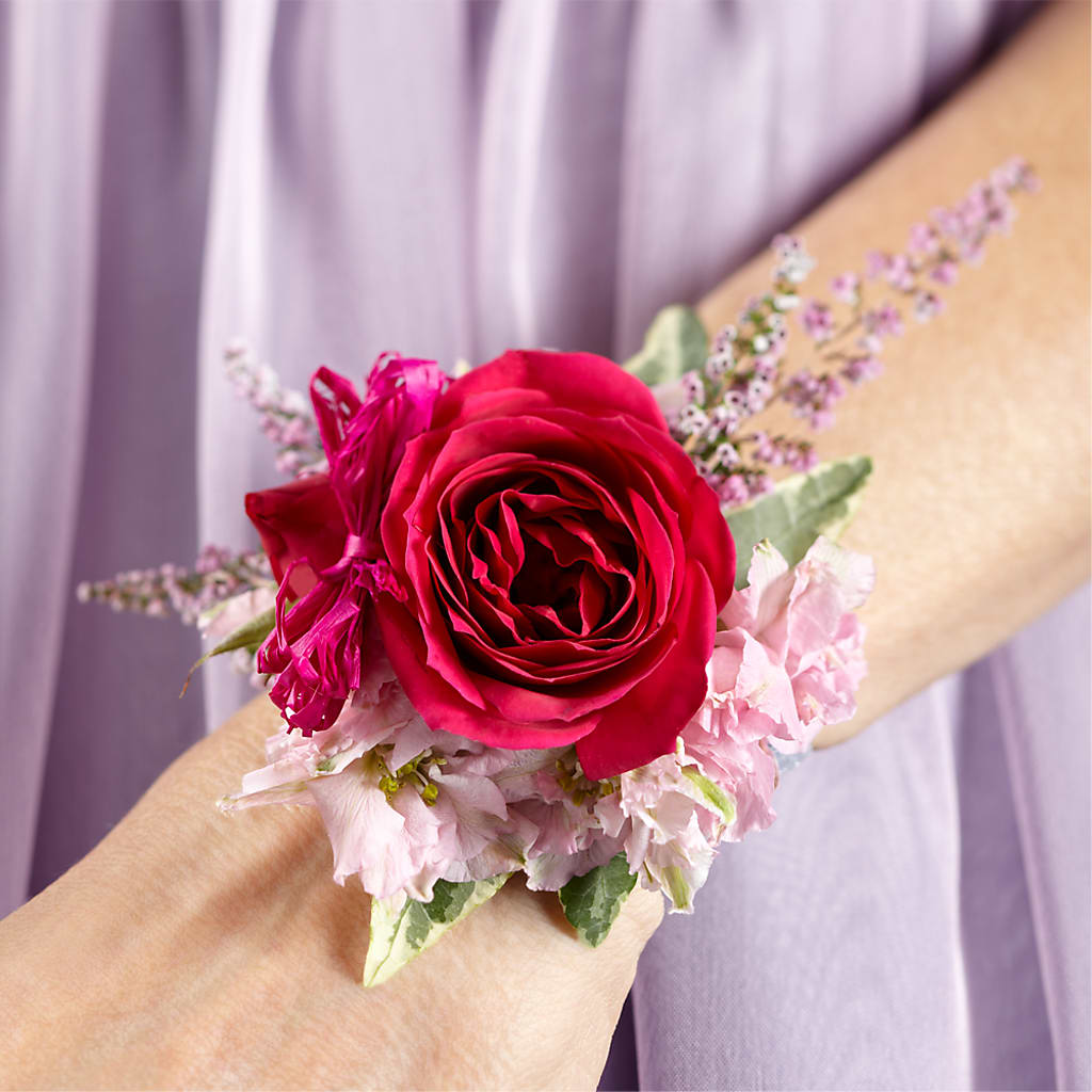 Rose Charm Corsage – The Flower Garden #2, Tupelo MS