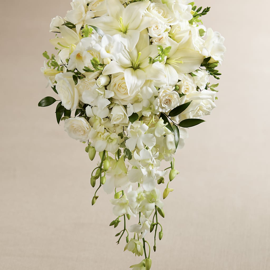 White Wonders Bouquet – The Flower Garden #2, Tupelo MS