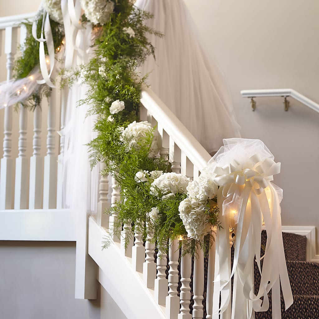 Champagne Dreams Garland – The Flower Garden #2, Tupelo MS
